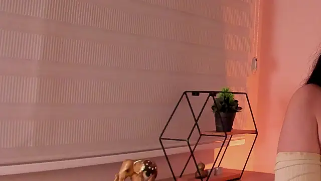 Emma  clark  online show from 6, 3, 2026