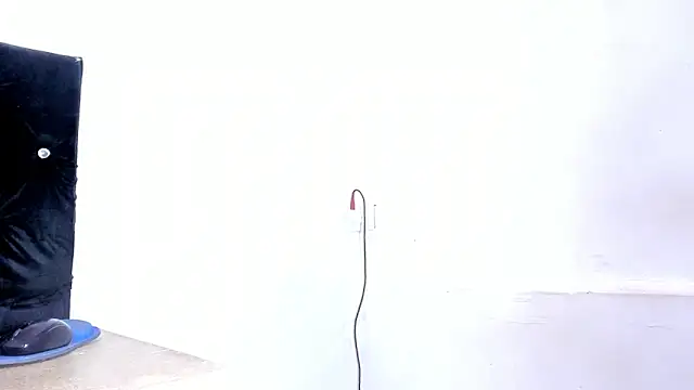 Snapshot of milabiggcoock chatting on 5, 4, 2026 milabiggcoock online show from 5, 4, 2026