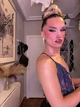 Snapshot of lacattiva chatting on 1, 10, 2025 lacattiva online show from 1, 10, 2025