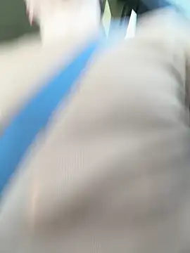 Axl hot online show from 30, 3, 2026