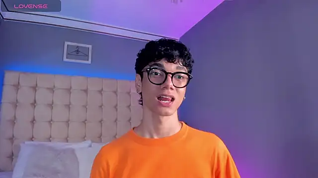 Phillicious   online show from 16, 9, 2025