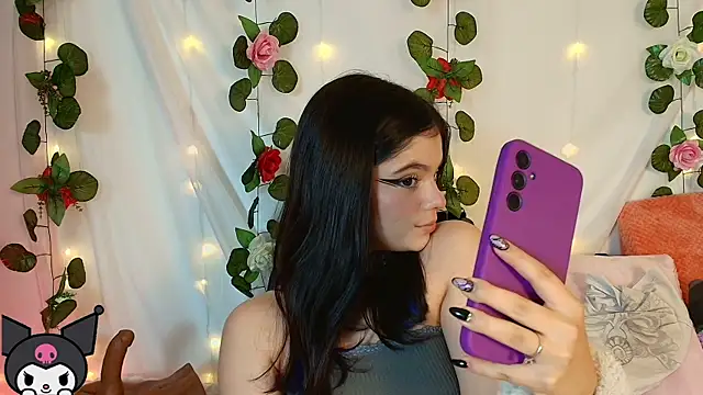 cutee andrea online show from 13, 4, 2026