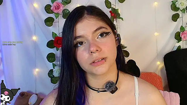 Snapshot of cutee_andrea chatting on 29, 4, 2026 cutee andrea online show from 29, 4, 2026