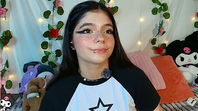 Snapshot of cutee_andrea chatting on 24, 5, 2026 cutee andrea online show from 24, 5, 2026