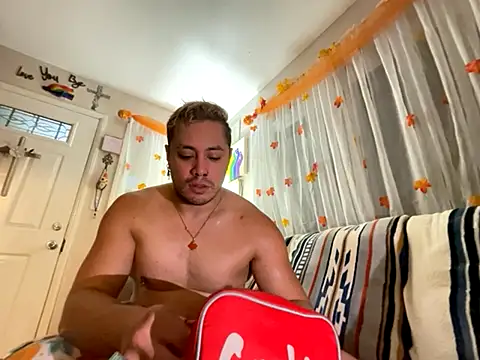 GirThyDock online show from 3, 11, 2025