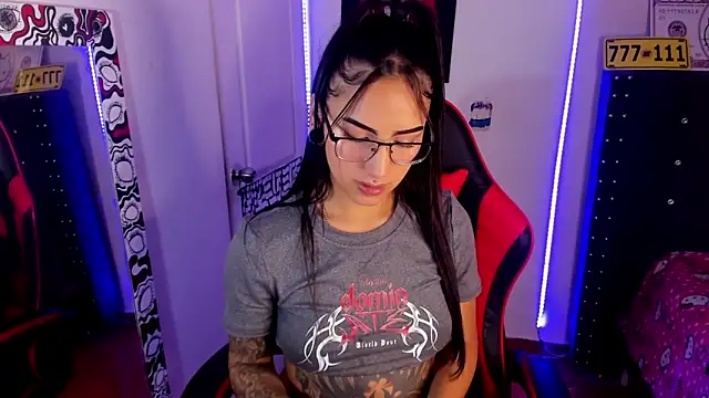 Snapshot of Samanthademonx20_ chatting on 15, 3, 2026 Samanthademonx20 online show from 15, 3, 2026