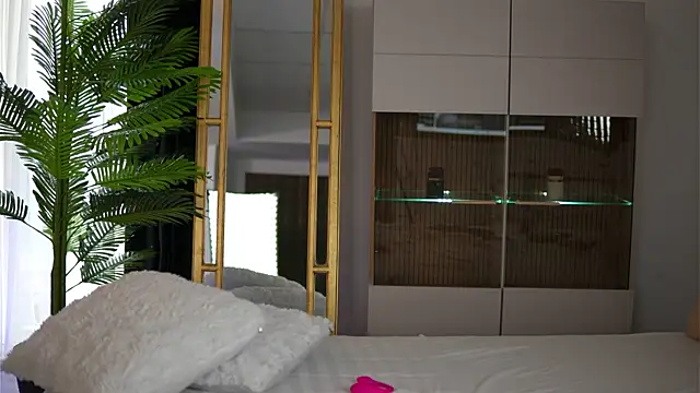 Snapshot of ZenyaNoir chatting on 1, 4, 2026 ZenyaNoir online show from 1, 4, 2026