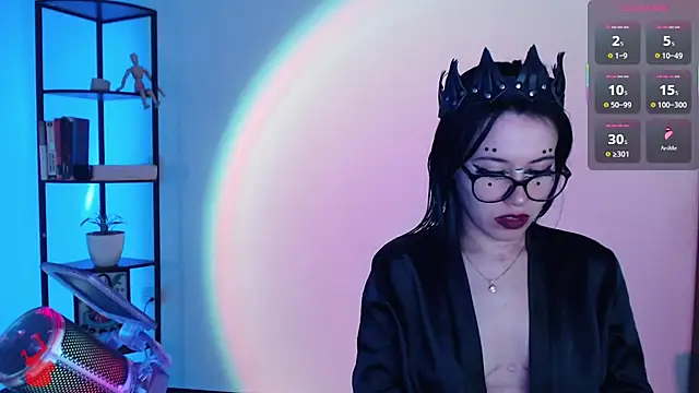 girldom online show from 12, 11, 2025