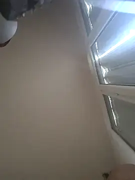 Snapshot of zeousseelphie chatting on 8, 9, 2025 zeousseelphie online show from 8, 9, 2025