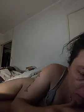 Snapshot of zeousseelphie chatting on 15, 9, 2025 zeousseelphie online show from 15, 9, 2025