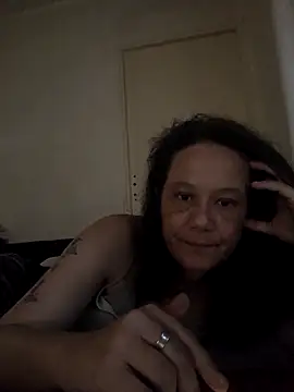 Snapshot of zeousseelphie chatting on 20, 9, 2025 zeousseelphie online show from 20, 9, 2025