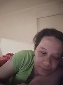 Snapshot of zeousseelphie chatting on 6, 6, 2026 zeousseelphie online show from 6, 6, 2026