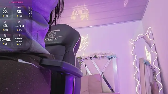 ZURY TAY online show from 7, 3, 2026