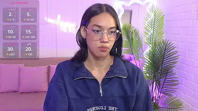 artemiss tay online show from 6, 10, 2025