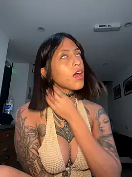 Snapshot of rih4nnna chatting on 18, 12, 2025 rih4nnna online show from 18, 12, 2025