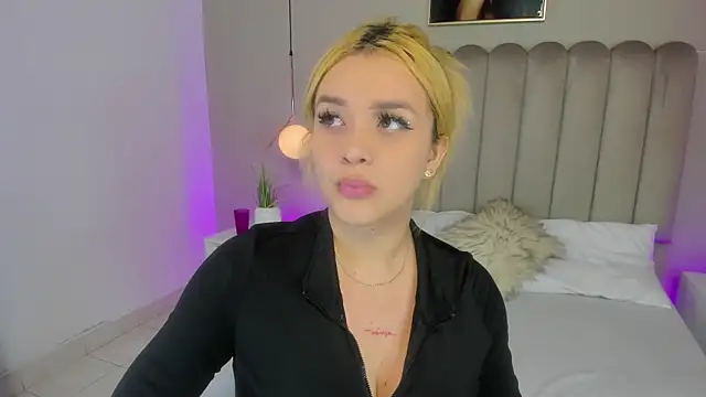 Snapshot of Dani_rosse_ chatting on 23, 4, 2026 Dani rosse online show from 23, 4, 2026
