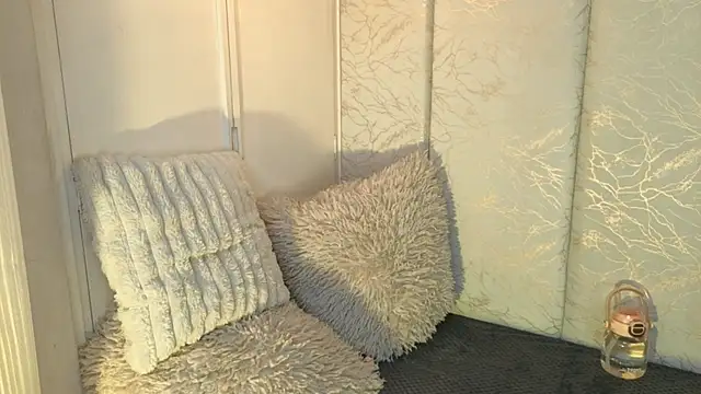 Snapshot of maddy1y_ chatting on 19, 5, 2026 maddy1y online show from 19, 5, 2026