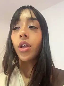Snapshot of Aleja_ruizz chatting on 21, 9, 2025 Aleja ruizz online show from 21, 9, 2025