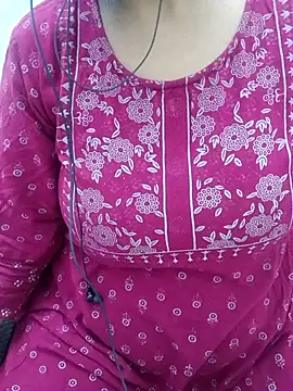 Snapshot of tami_lavanya chatting on 6, 1, 2026 tami lavanya online show from 6, 1, 2026