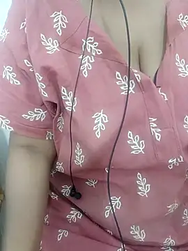 Snapshot of tami_lavanya chatting on 17, 1, 2026 tami lavanya online show from 17, 1, 2026