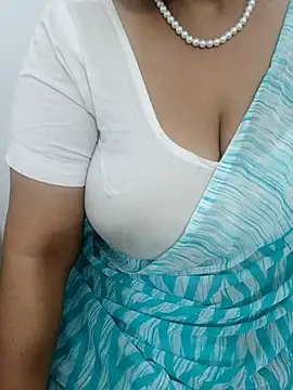 Snapshot of tami_lavanya chatting on 14, 3, 2026 tami lavanya online show from 14, 3, 2026