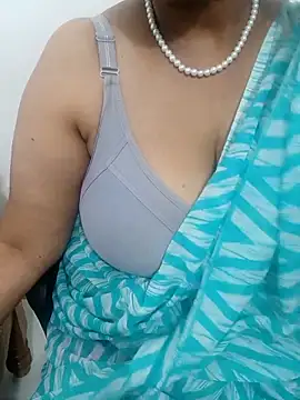 Snapshot of tami_lavanya chatting on 17, 3, 2026 tami lavanya online show from 17, 3, 2026