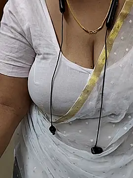 Snapshot of tami_lavanya chatting on 26, 7, 2026 tami lavanya online show from 26, 7, 2026