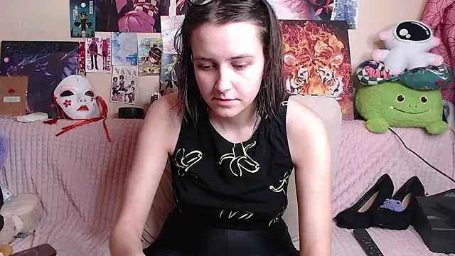 Snapshot of AliceChio chatting on 4, 12, 2025 AliceChio online show from 4, 12, 2025