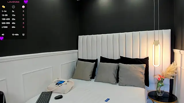  emma willliams  online show from 10, 9, 2025