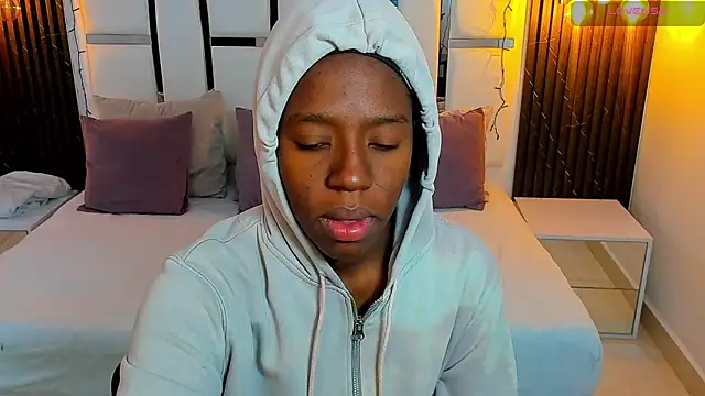  emma willliams  online show from 15, 12, 2025