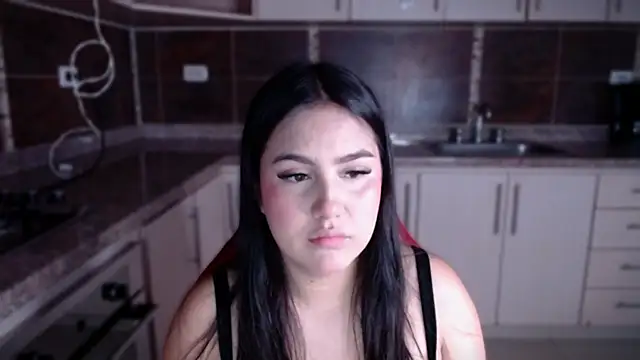 Snapshot of ValentinaMillers_ chatting on 9, 10, 2025 ValentinaMillers online show from 9, 10, 2025