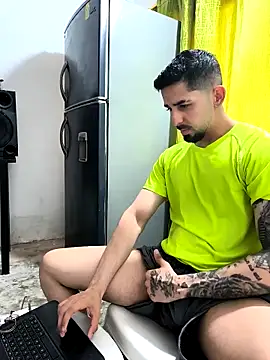 Snapshot of giannis090 chatting on 12, 4, 2026 giannis090 online show from 12, 4, 2026