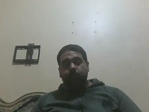 Snapshot of elpoop7305 chatting on 15, 4, 2026 elpoop7305 online show from 15, 4, 2026