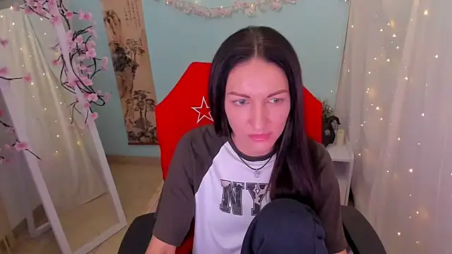 Snapshot of Aurora_Loveu chatting on 6, 4, 2026 Aurora Loveu online show from 6, 4, 2026