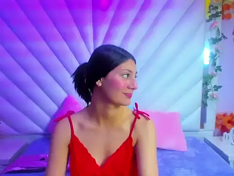  Luna Bennett online show from 14, 11, 2025