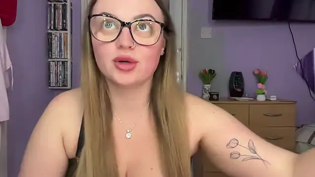 SexySashaxox online show from 27, 3, 2026