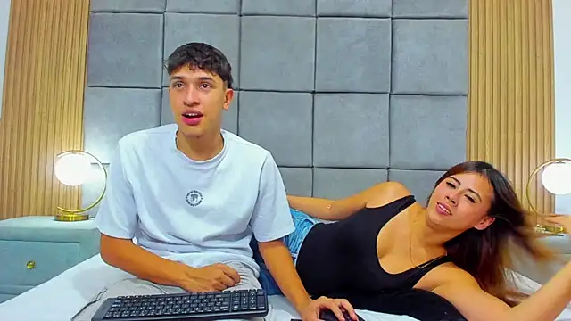 ChanellandMax online show from 12, 11, 2025