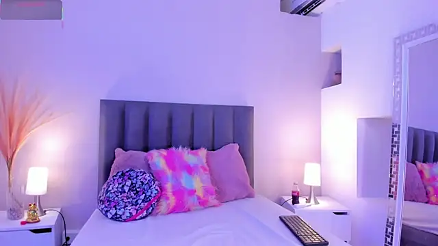 KendraChavez  online show from 23, 9, 2025