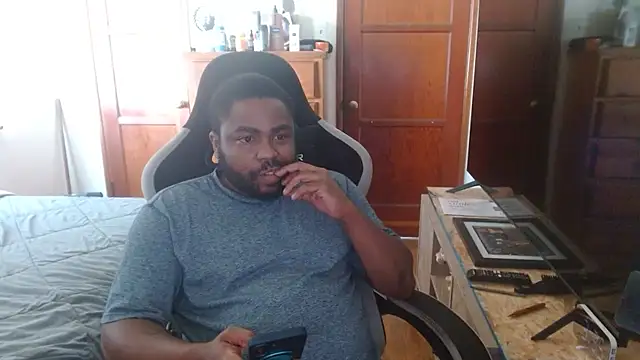Snapshot of Breadwinnah chatting on 20, 6, 2026 Breadwinnah online show from 20, 6, 2026