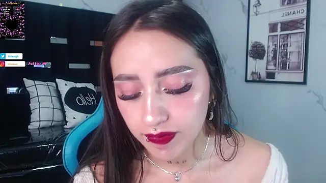 Abril Velvet a  online show from 17, 10, 2025