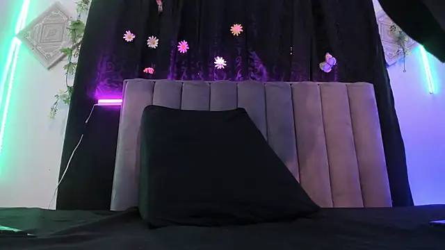 AkiraStone  online show from 1, 10, 2025