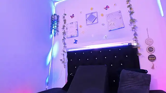 AkariRosetti online show from 1, 10, 2025