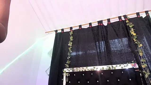 AkariRosetti online show from 10, 11, 2025