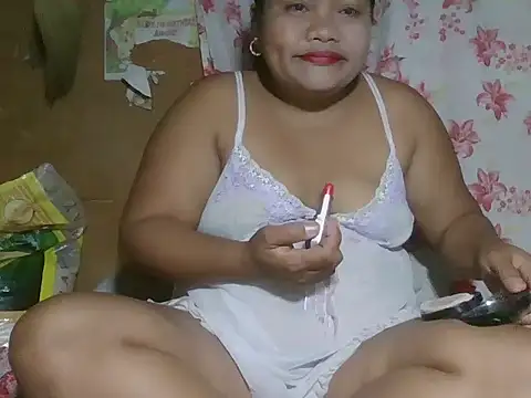 hot mom13 online show from 12, 10, 2025