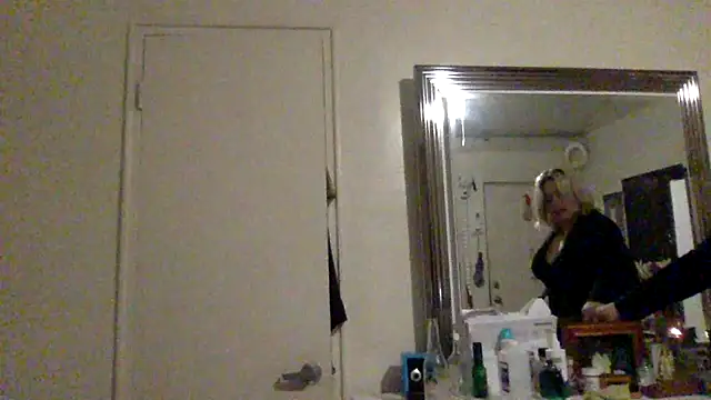 Snapshot of toomuchofafreak chatting on 17, 3, 2026 toomuchofafreak online show from 17, 3, 2026