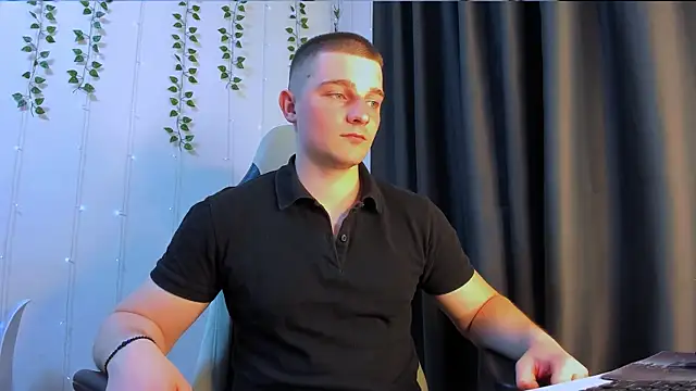 Snapshot of Your_Claddagh chatting on 2, 4, 2026 Your Claddagh online show from 2, 4, 2026