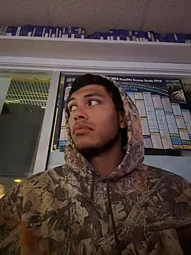 Snapshot of StrokingDaddy4 chatting on 29, 10, 2025 StrokingDaddy4 online show from 29, 10, 2025