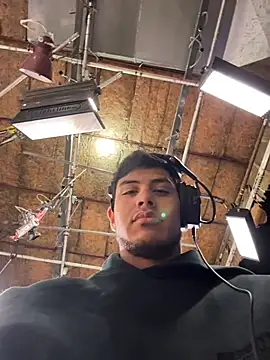 Snapshot of StrokingDaddy4 chatting on 3, 11, 2025 StrokingDaddy4 online show from 3, 11, 2025