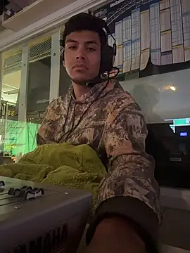 Snapshot of StrokingDaddy4 chatting on 13, 11, 2025 StrokingDaddy4 online show from 13, 11, 2025