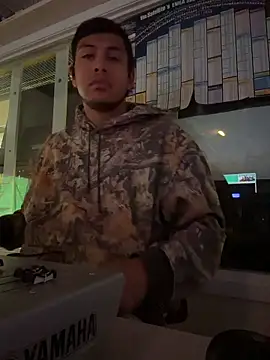 Snapshot of StrokingDaddy4 chatting on 17, 11, 2025 StrokingDaddy4 online show from 17, 11, 2025